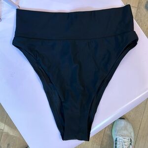 NEW WITH TAGS AERIE HIGH CUT CHEEKY BLACK SWIM BOTTOMS